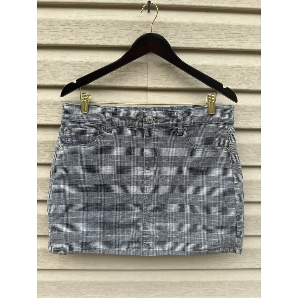 American Eagle Skirt Womens 12 Black Gray Plaid Hi-Rise Mini Skirt Linerless